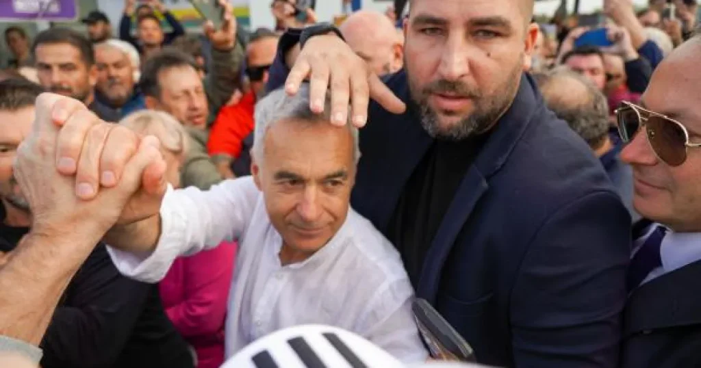 Grindeanu îi face plângere penală lui Fritz pentru acuzația de șpagă de la americani Grindeanu îi face plângere penală lui Fritz pentru acuzația de șpagă de la americani