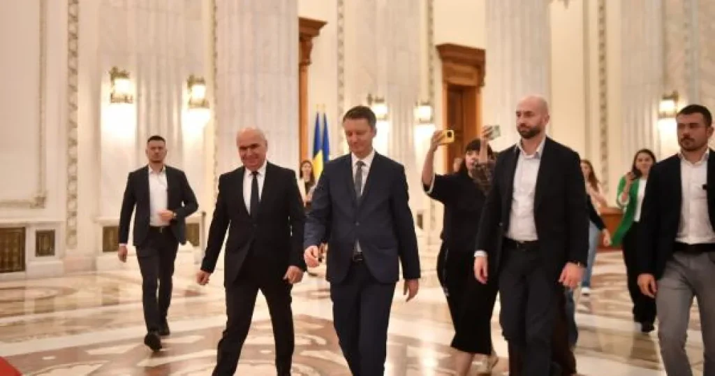 Guvernul Mureșan vrea reforma ajutoarelor și interdicția cumulului pensie-salariu