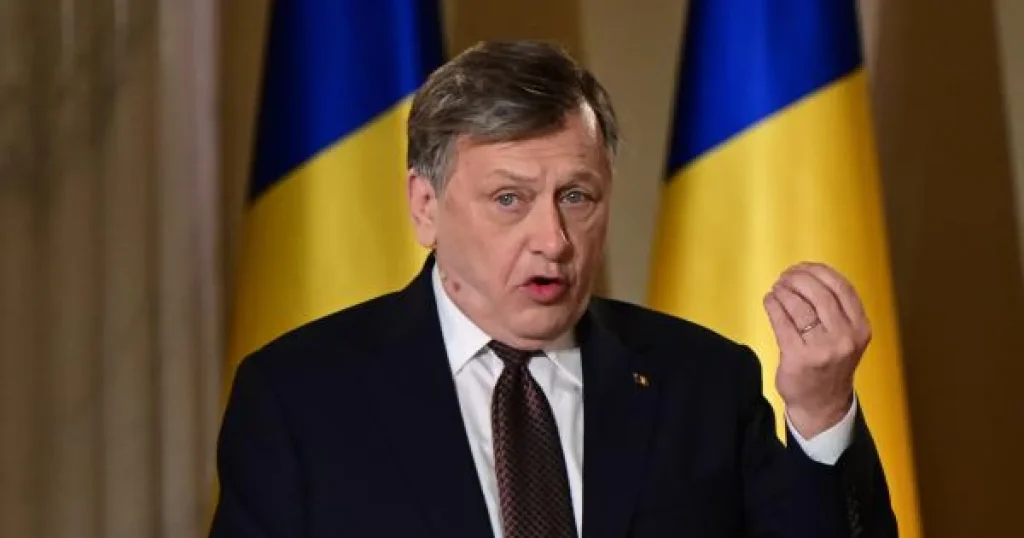 Nicușor Dan propune luni un nou premier: Cer partidelor să vină cu o soluție Nicușor Dan propune luni un nou premier: Cer partidelor să vină cu o soluție