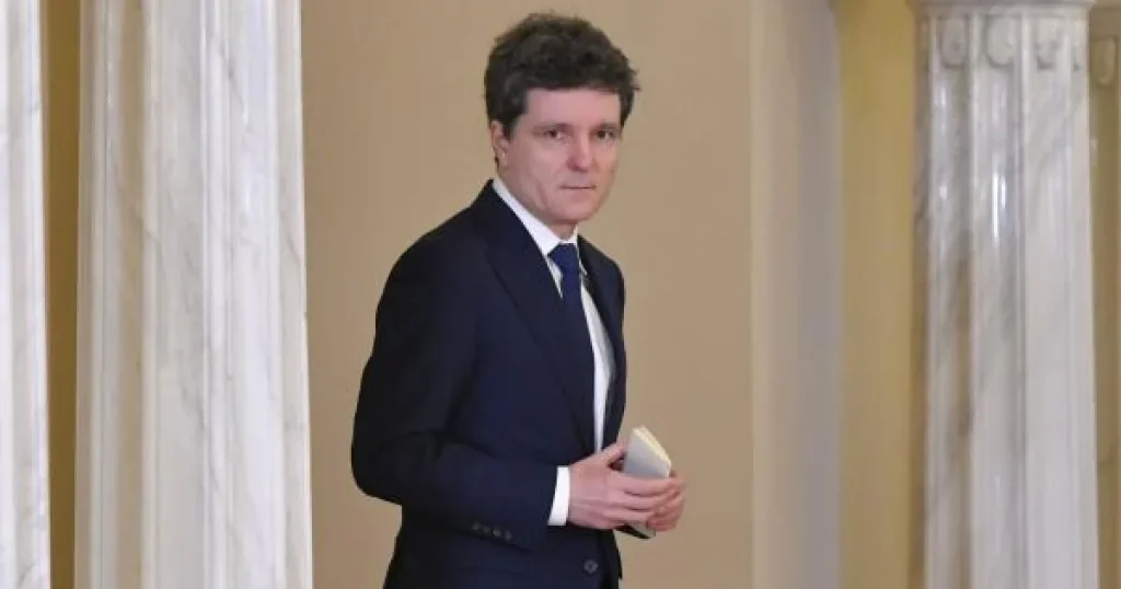 Nicușor Dan respinge acuzația de răzbunare și explică de ce nu l-a sunat pe Bolojan Nicușor Dan respinge acuzația de răzbunare și explică de ce nu l-a sunat pe Bolojan