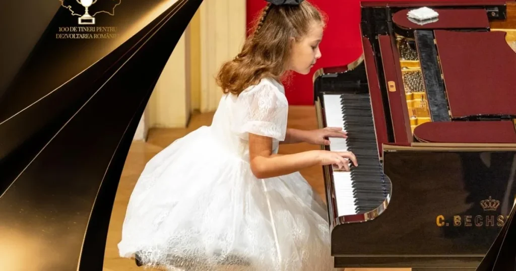 Pianista Iliana Stanciu, la 8 ani validată pe trei continente Pianista Iliana Stanciu, la 8 ani validată pe trei continente