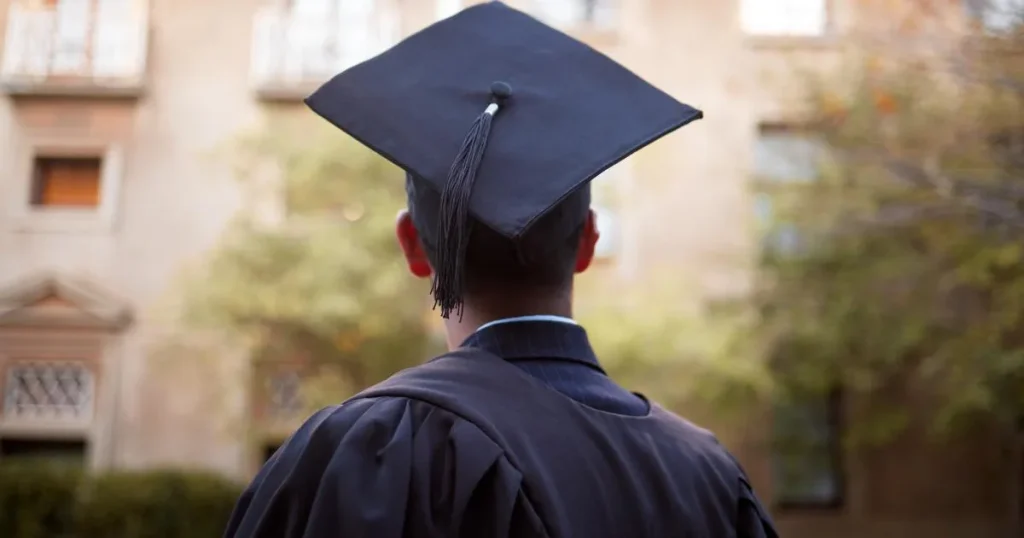 România, printre țările OCDE cu cei mai puțini absolvenți de facultate România, printre țările OCDE cu cei mai puțini absolvenți de facultate