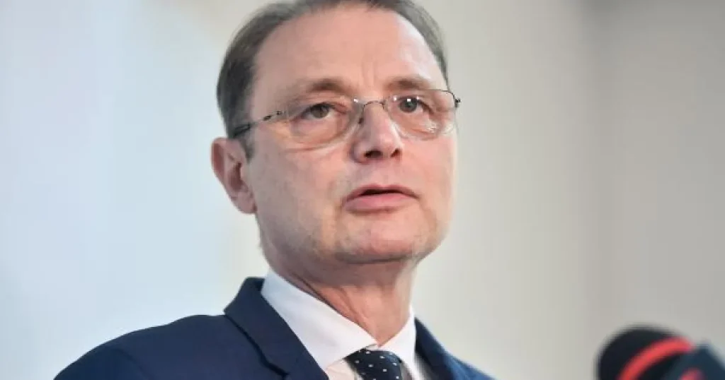 Acordul Trump-Putin îl înfurie pe Zelenski. SUA ridică sancțiunile pe motorina rusă