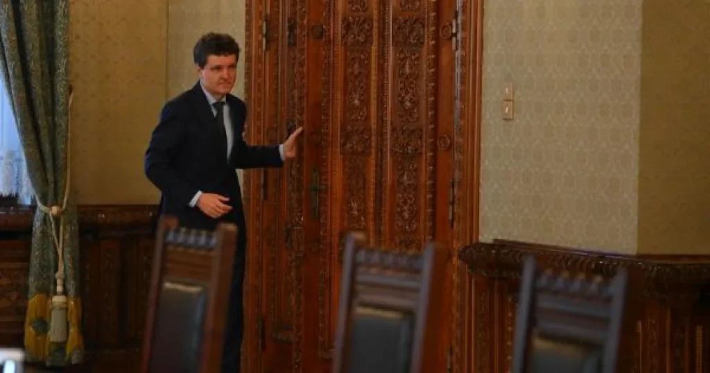 AUR, replică pentru Nicușor Dan: Constituția nu îi permite să aleagă partidele