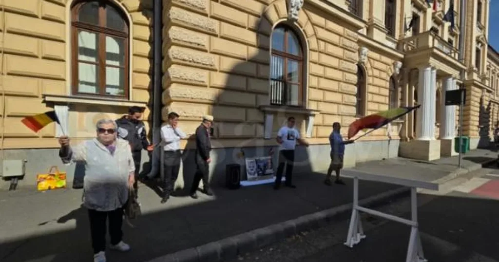 Bijuterii de 125.000 de euro, ascunse în două perne, găsite de polițiști pe DN5