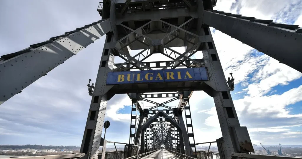 Bulgaria restricționează traficul pe Podul Prieteniei. Cum vor circula șoferii