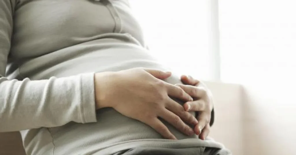 Ciocnire violentă în Pasajul Unirii: două mașini s-au lovit, una s-a răsturnat