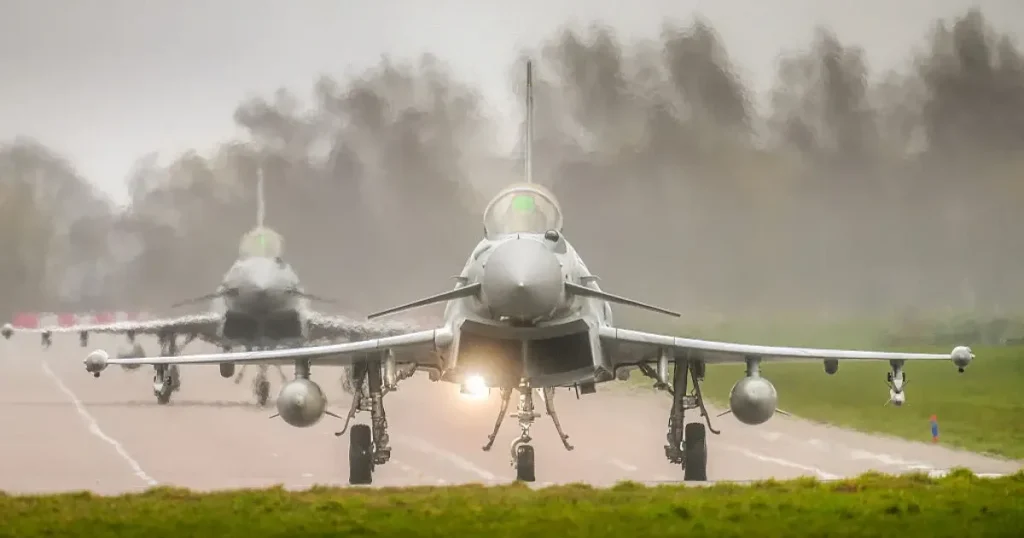 Londra trimite Eurofighter Typhoon să apere Arabia Saudită de rebelii Houthi