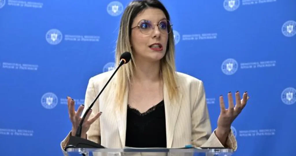 Rareș Bogdan: 25 de liberali ar vota Guvernul Niculescu, numărul poate ajunge la 28 Rareș Bogdan: 25 de liberali ar vota Guvernul Niculescu, numărul poate ajunge la 28