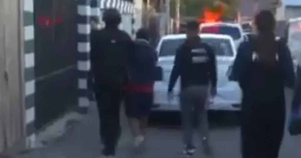 Transalpina, închisă din cauza ninsorii abundente. Se verifică dacă sunt mașini blocate